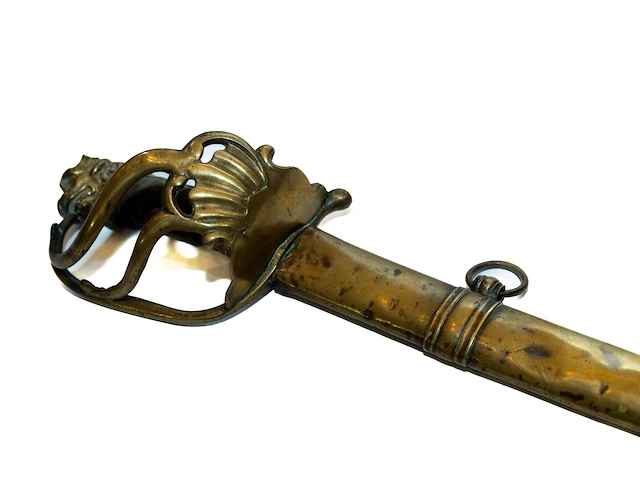 Antiek cavaleriesabel met koperen/messing schede,... - afbeelding 3 van  4