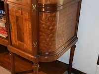 Antiek dressoir in neoklassieke stijl met marmeren blad - afbeelding 2 van  4