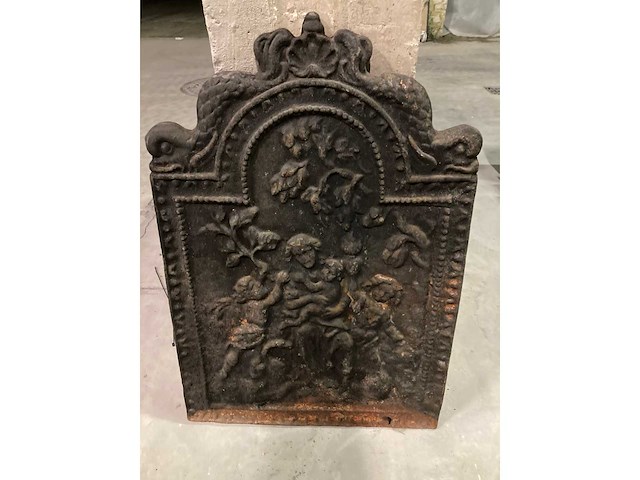Antiek gietijzeren plaat voor haard - afbeelding 1 van  4