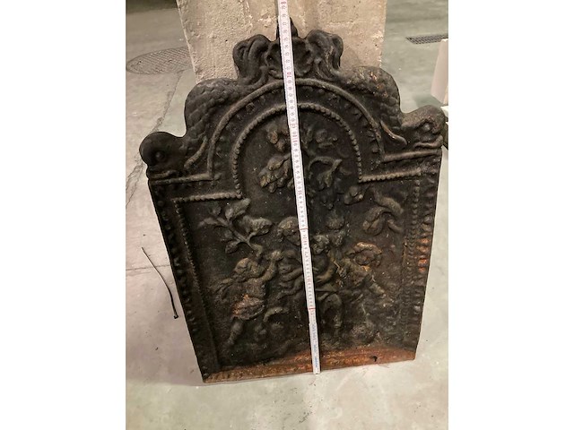 Antiek gietijzeren plaat voor haard - afbeelding 3 van  4