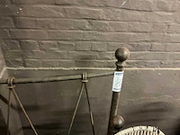 Antiek hoofd en voetbord - afbeelding 3 van  3