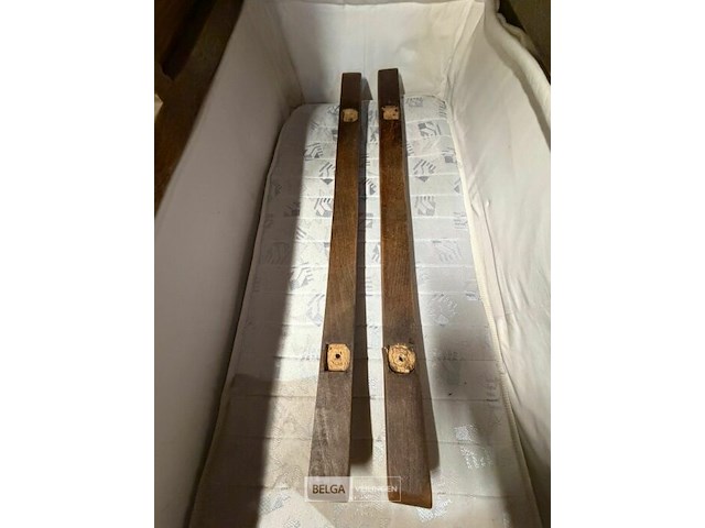 Antiek hout kinderbedje - afbeelding 5 van  5