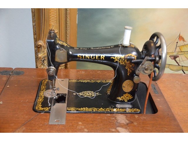 Antiek naaimachine op tafel singer y159656 - afbeelding 7 van  10