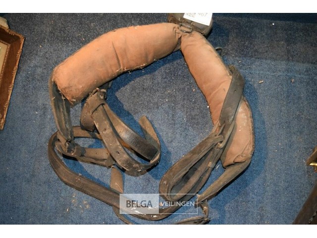 Antiek paardentuig - afbeelding 4 van  4