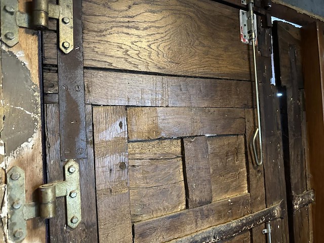 Antiek robuuste dubbele kloosterdeur - afbeelding 6 van  7