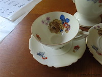 Antiek servies met bloemen - afbeelding 6 van  6
