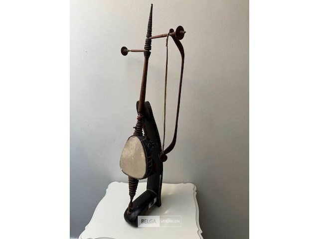 Antiek snaarinstrument - afbeelding 1 van  3