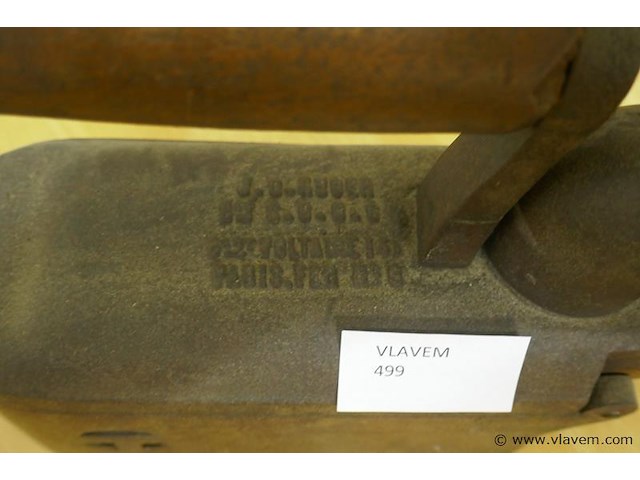 Antiek strijkijzer - afbeelding 2 van  2