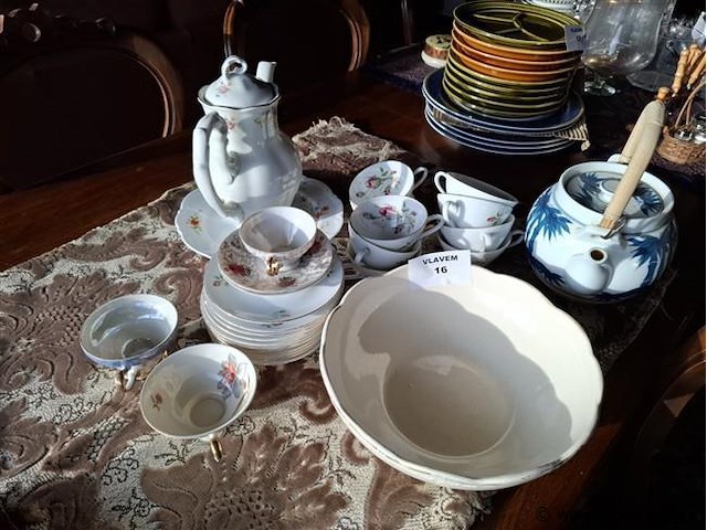 Antiek vaatwerk - afbeelding 1 van  4