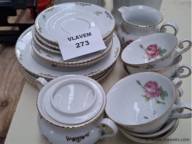 Antiek vaatwerk - afbeelding 1 van  2