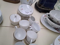 Antiek vaatwerk - afbeelding 1 van  3