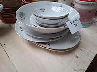 Antiek vaatwerk - afbeelding 1 van  2