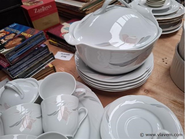 Antiek vaatwerk - afbeelding 2 van  3