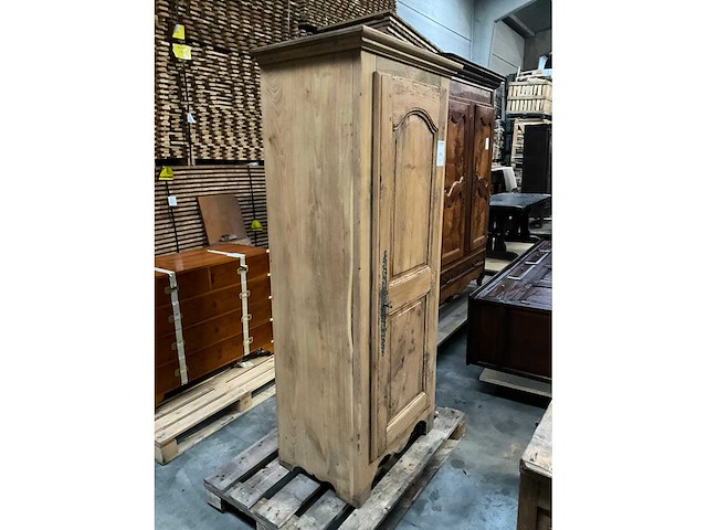 Antieke 1-deurs houten kledingkast - afbeelding 2 van  5