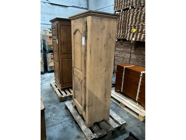 Antieke 1-deurs houten kledingkast - afbeelding 3 van  5