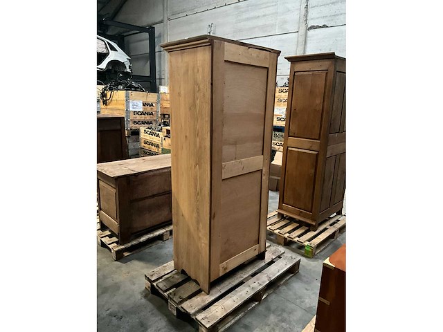 Antieke 1-deurs houten kledingkast - afbeelding 4 van  5