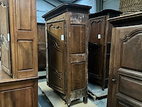 Antieke 2-deurs houten kledingkast - afbeelding 1 van  5