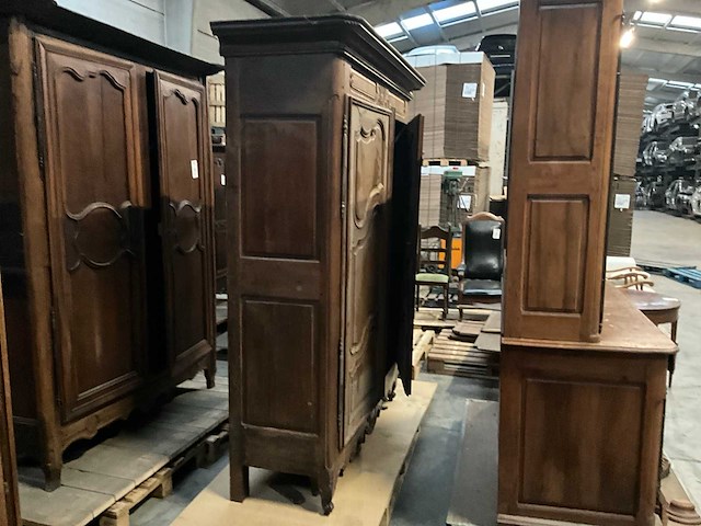 Antieke 2-deurs houten kledingkast - afbeelding 3 van  5