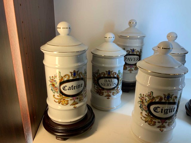 Antieke apotheek potten (12x) - afbeelding 3 van  5