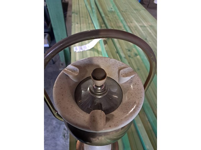 Antieke asbak op voet h600 mm - afbeelding 3 van  3