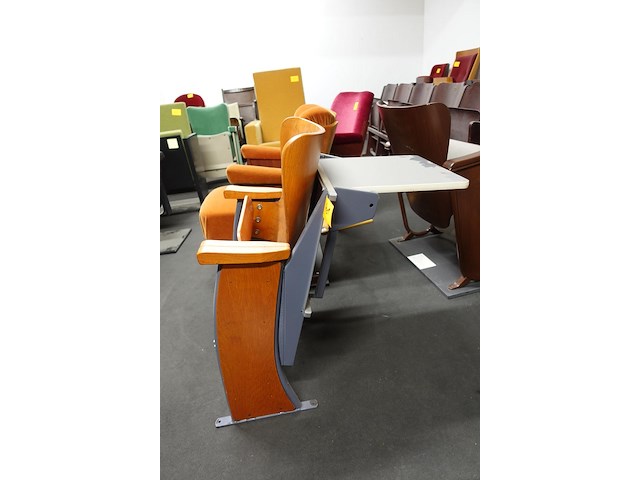 Antieke auditoriumstoel - afbeelding 3 van  4