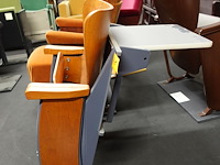Antieke auditoriumstoel - afbeelding 3 van  4