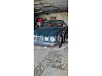 Antieke auto - jaguar - xj6 - afbeelding 1 van  11