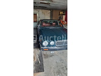 Antieke auto - jaguar - xj6 - afbeelding 4 van  11