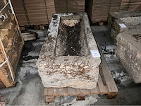 Antieke blauwsteen voederbak - afbeelding 3 van  3