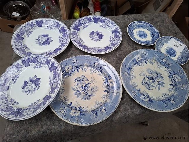 Antieke borden - afbeelding 1 van  7