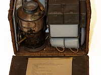 Antieke britse picknickmand met theeset / 'drew &... - afbeelding 2 van  5
