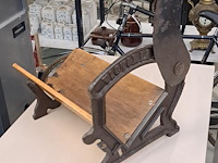 Antieke broodsnijder - afbeelding 2 van  2