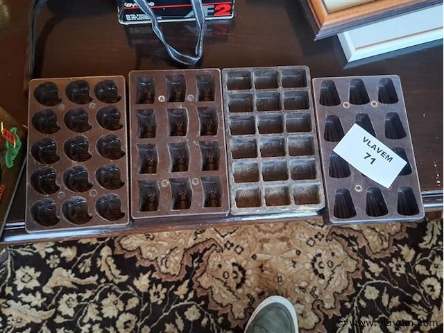 Antieke chocolademallen - afbeelding 1 van  1