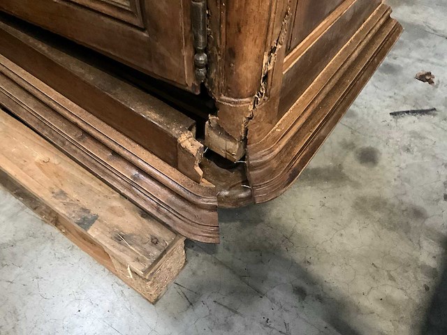 Antieke dressoir - afbeelding 2 van  3