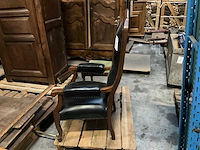 Antieke fauteuil met armleuning - afbeelding 2 van  3