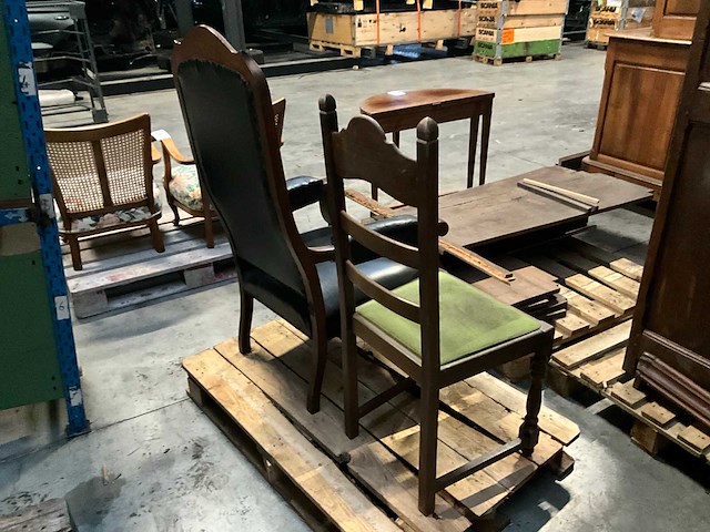 Antieke fauteuil met armleuning - afbeelding 3 van  3