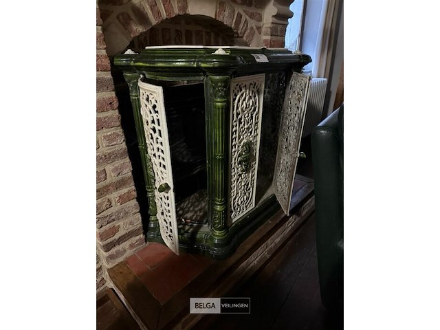 Antieke, geëmailleerde gietijzeren kachel (potkachel) - afbeelding 2 van  2