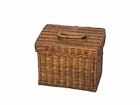 Antieke gevlochten picknickmand met theeset... - afbeelding 2 van  3