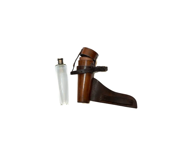 Antieke glazen jacht- / zadelfles (side-saddle... - afbeelding 4 van  6