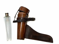 Antieke glazen jacht- / zadelfles (side-saddle... - afbeelding 4 van  6