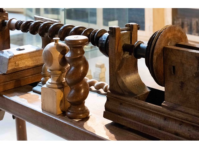 Antieke houten draaibank ± 1700 - afbeelding 3 van  8