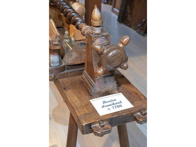Antieke houten draaibank ± 1700 - afbeelding 5 van  8