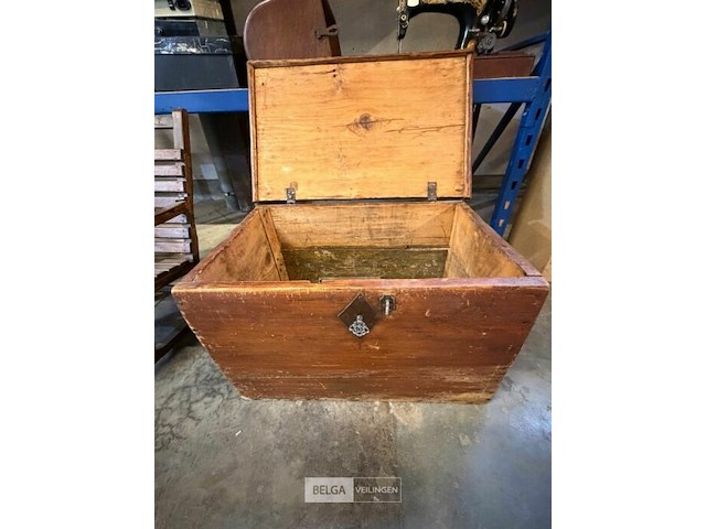 Antieke houten kist - afbeelding 3 van  3