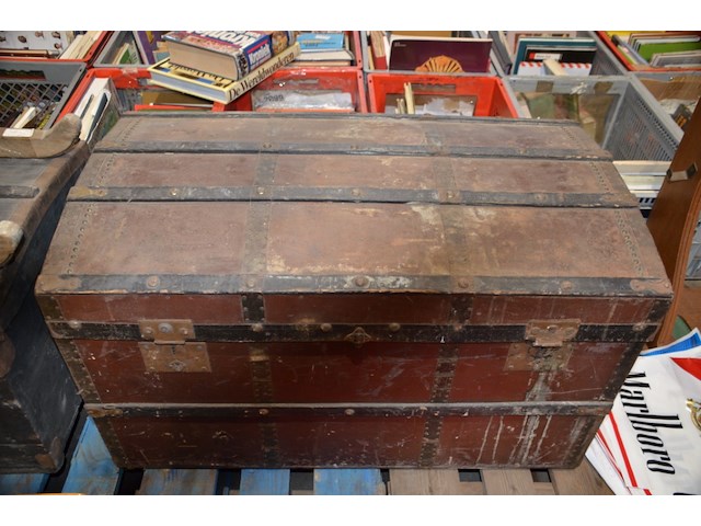 Antieke houten koffer - afbeelding 4 van  4