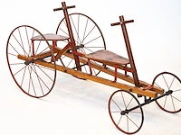 Antieke houten tandem kindercar / trapfiets...