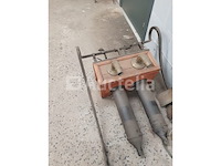 Antieke houten waterpomp - afbeelding 4 van  4