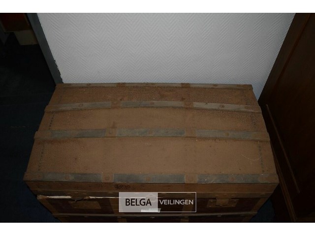 Antieke hutkoffer of scheepskist - afbeelding 3 van  3