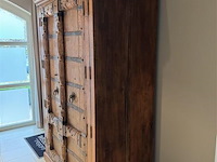 Antieke kast h2m10 b1m30 diepte 75cm - afbeelding 1 van  4