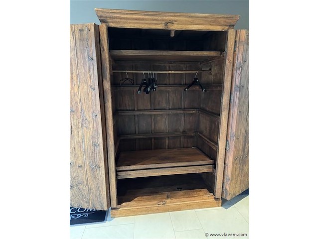 Antieke kast h2m10 b1m30 diepte 75cm - afbeelding 2 van  4