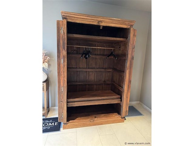 Antieke kast h2m10 b1m30 diepte 75cm - afbeelding 4 van  4